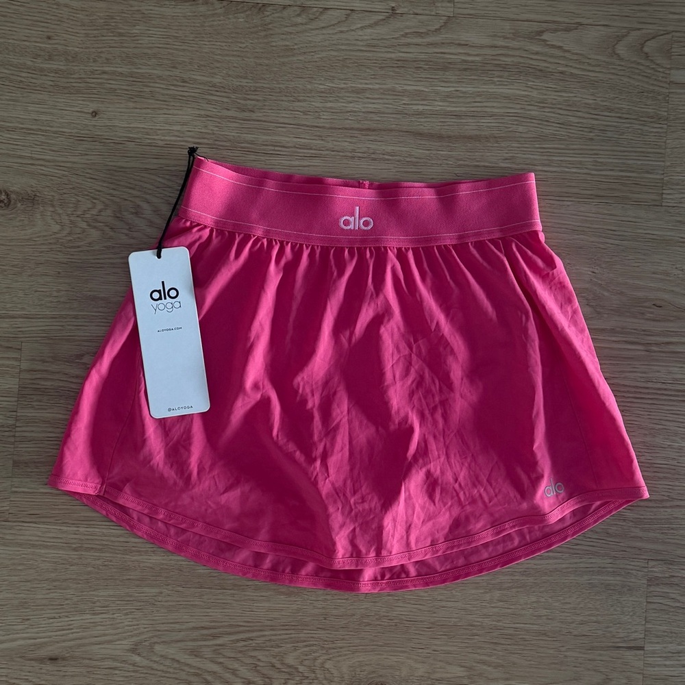 Alo Yoga Match Point Tennis Skirt in Pink Fuchsia size XS- NWT
